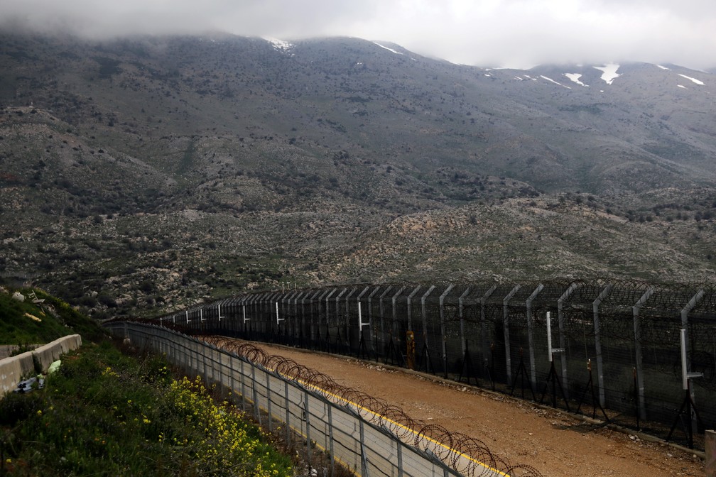 Cercas na Ã¡rea do cessar-fogo entre Israel e SÃ­ria nas Colinas de GolÃ£ â€” Foto: Ammar Awad/Arquivo/Reuters