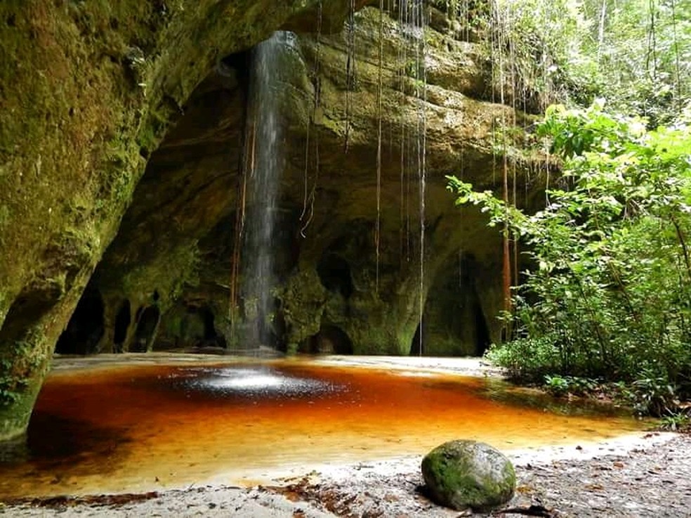 Área externa da caverna do Maroaga, em Presidente Figueiredo — Foto: Pedro Moraes/Sema