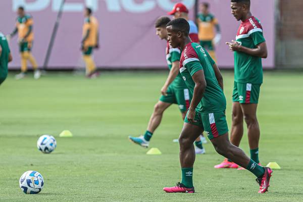 Fluminense deve treinar em CT da seleção do Peru antes de estreia na Libertadores | fluminense