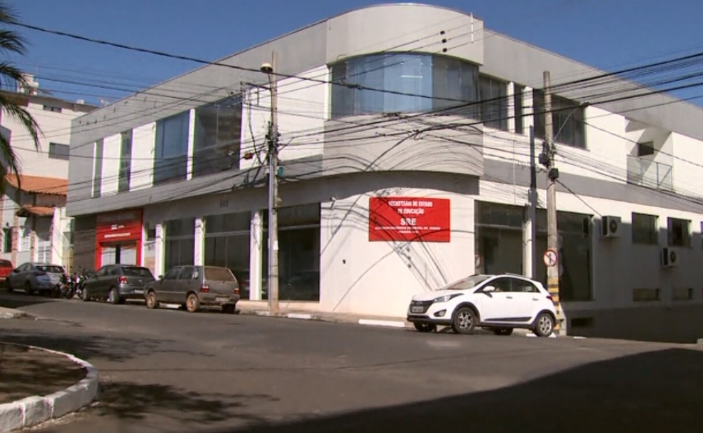 Covid-19: Servidores assinam acordo após denúncia de ‘fura-fila’ e vão pagar multa em Passos — Foto: Reprodução/EPTV 