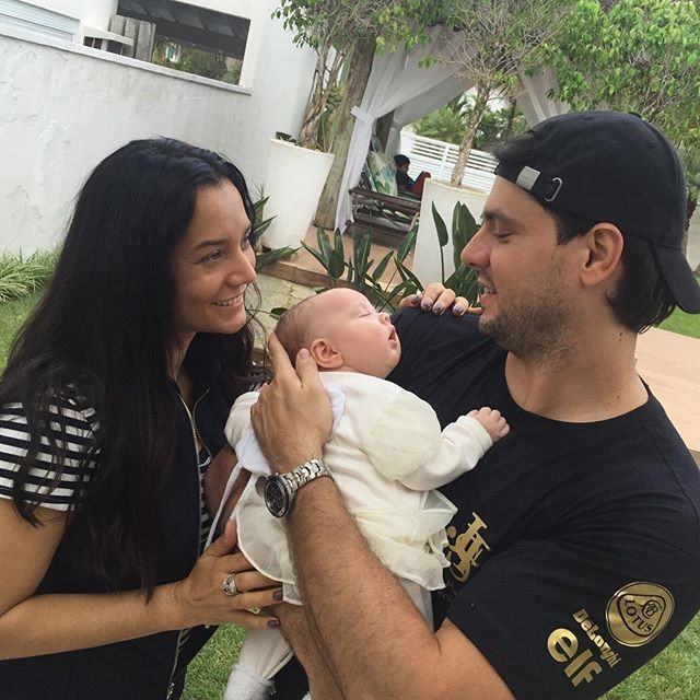 Mônica Carvalho, Valentina e o marido, Alaor (Foto: Reprodução/ Instagram)