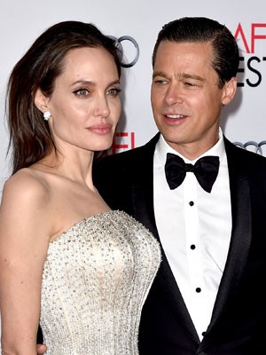Angelina Jolie e Brad Pitt lançam 'À beira mar' em Los Angeles nesta quinta-feira (5)  (Foto: Kevin Winter/Getty Images/AFP )