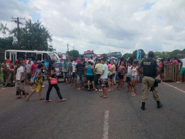 Protesto BR-316 Benevides (Foto: Divulgação/PRF)