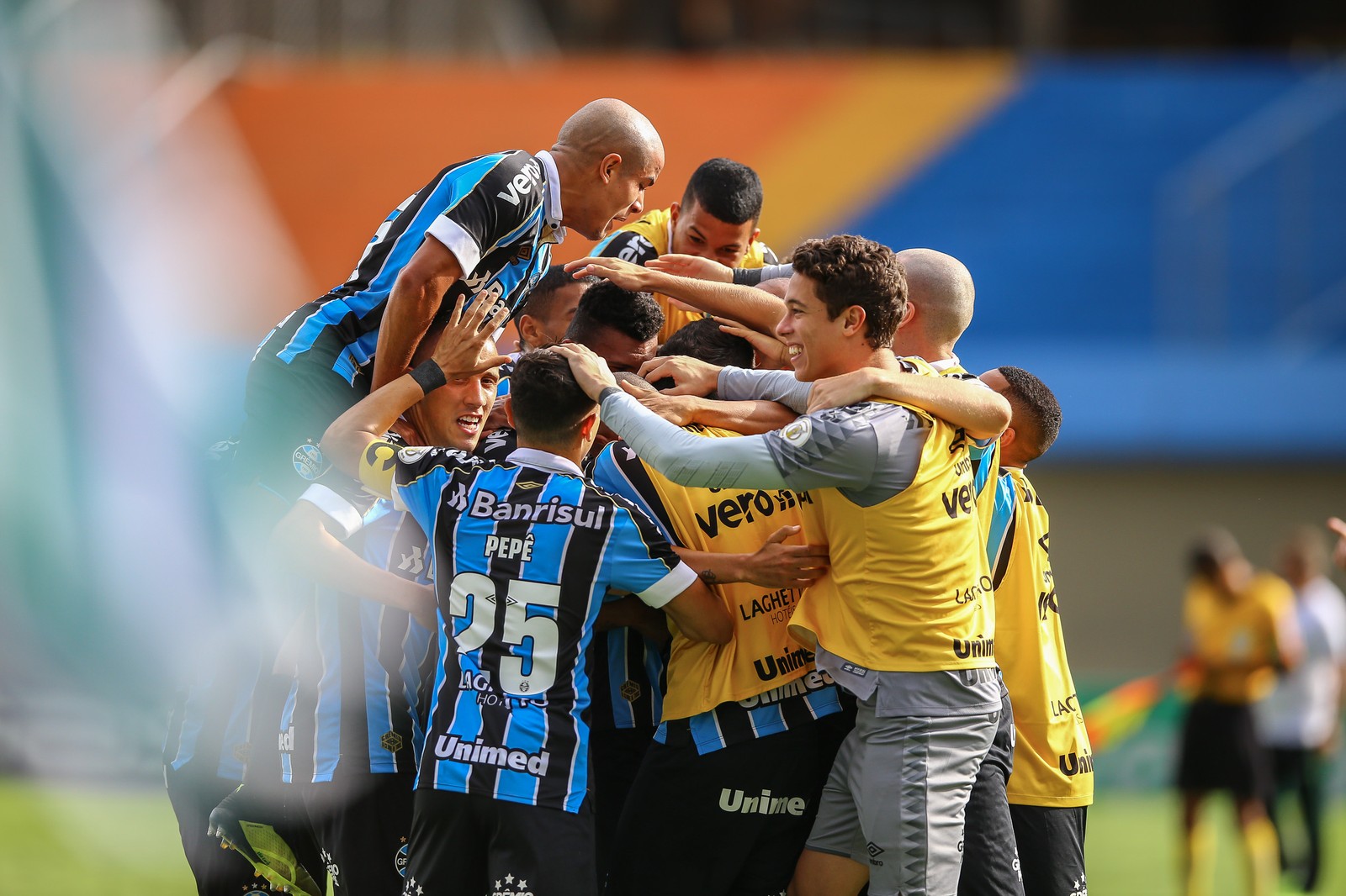 Grêmio pensa na nova temporada e aguarda aval de Renato para usar a base no Gauchão