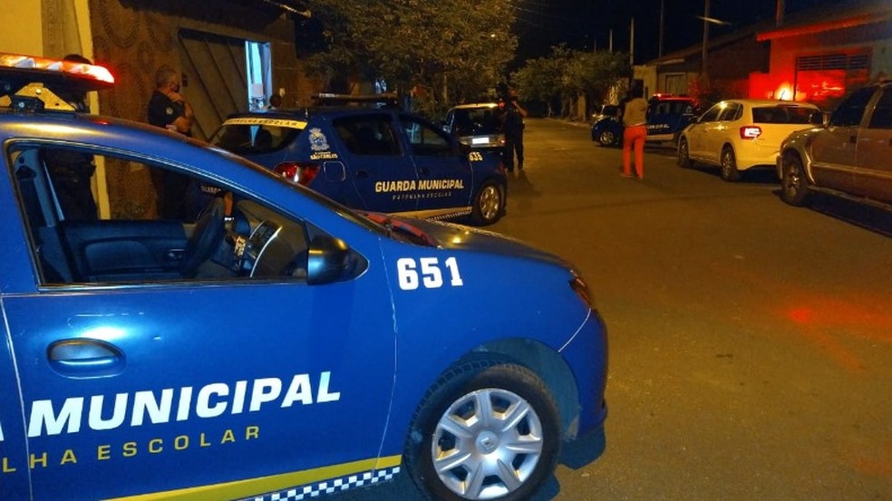 Força Tarefa fiscalizou bares e ruas na noite de sábado em São Carlos — Foto: Divulgação