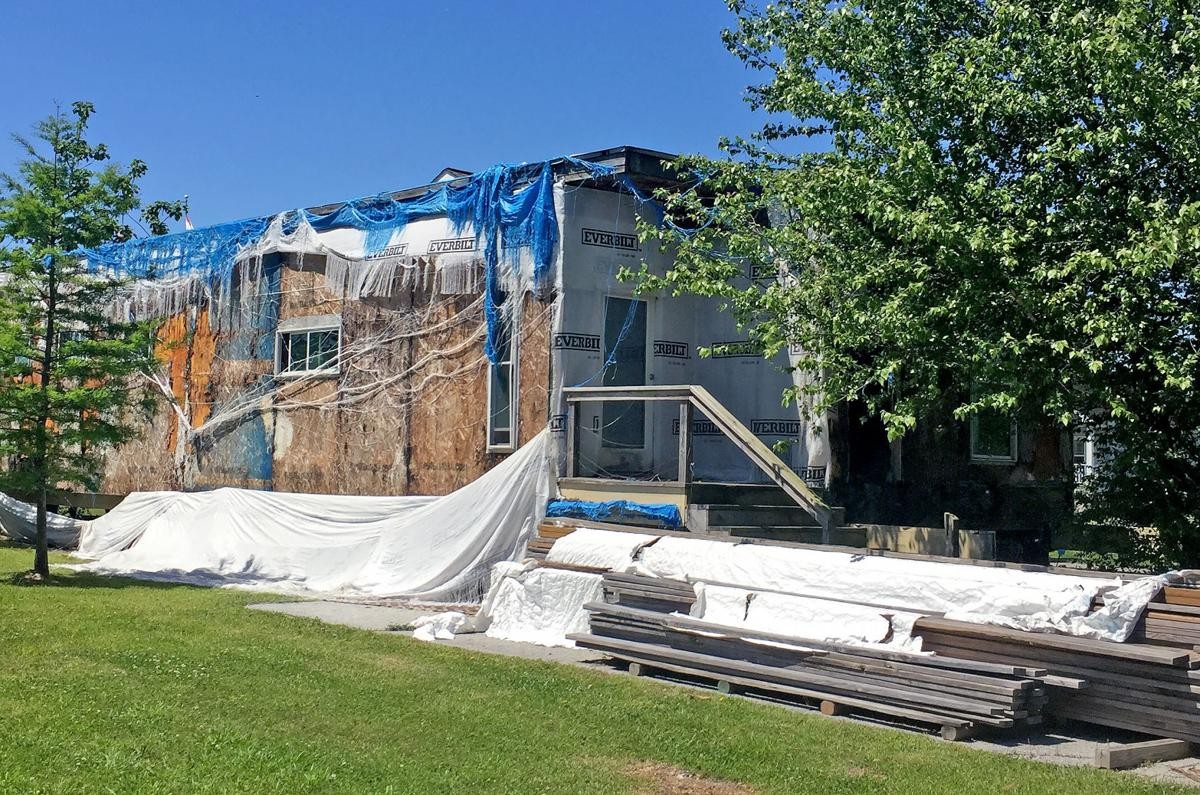 A casa projetada pelo Kieran Timberlake, prestes a ser demolida (Foto: Reprodução / Nola.com)