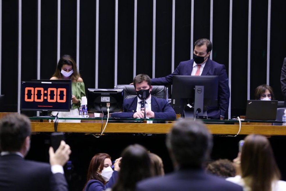 Sess&atilde;o da C&acirc;mara que aprovou novo Fundeb, na noite de ter&ccedil;a-feira (22). &mdash; Foto: Maryanna Oliveira/C&acirc;mara dos Deputados