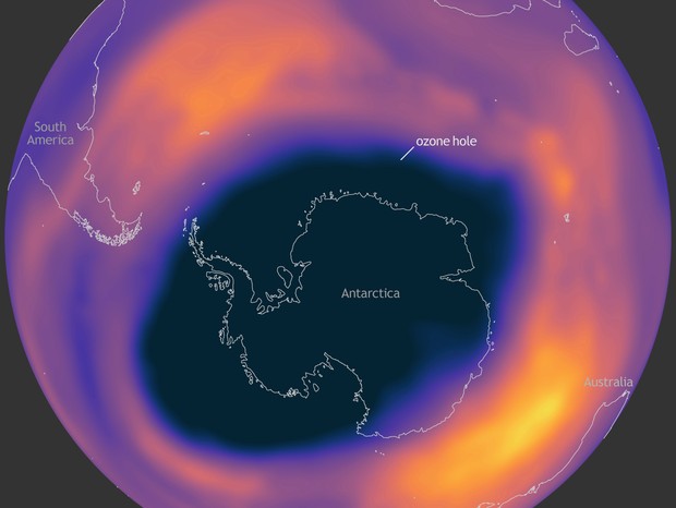 Buraco de ozônio sobre a Antártida em sua extensão máxima em 7 de outubro de 2021 (Foto: NOAA Climate.gov )
