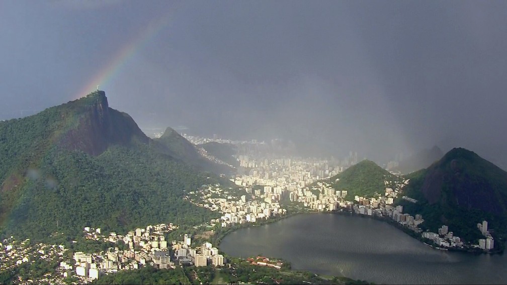 Apos Sensacao De Quase 46 C Rio Tem Chuva E Arco Iris A Poucas Horas Do Reveillon Rio De Janeiro G1 Temperatura baixa também foi destaque do bom dia hora1. rio tem chuva