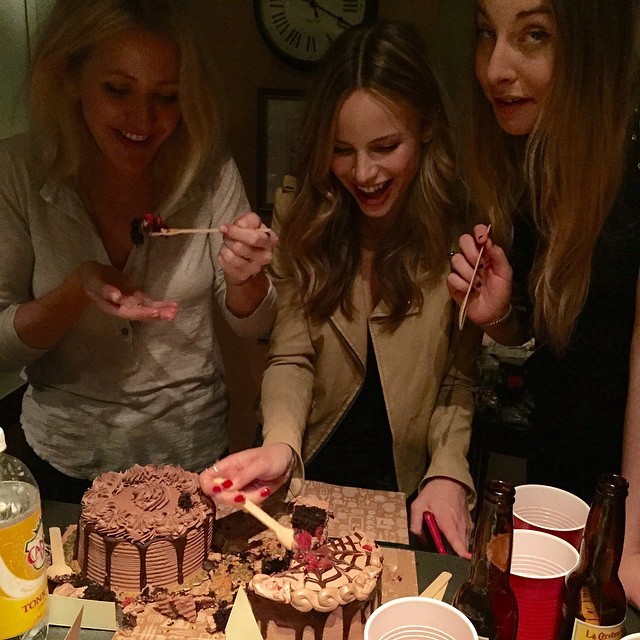 Ellie Goulding, Halston Sage e Este Haim, amigas de Taylor Swift, em foto publicada por Calvin Harris no Instagram (Foto: Reprodução/Instagram)