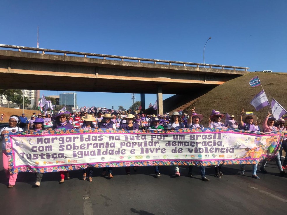 BRASÃLIA, 8h55: Marcha das Margaridas ocupa Eixo Monumental â Foto: Afonso Ferreira/G1