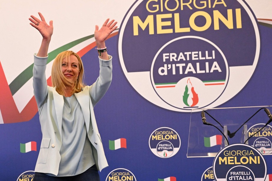 Giorgia Meloni, em discurso após sua vitória na madrugada de segunda