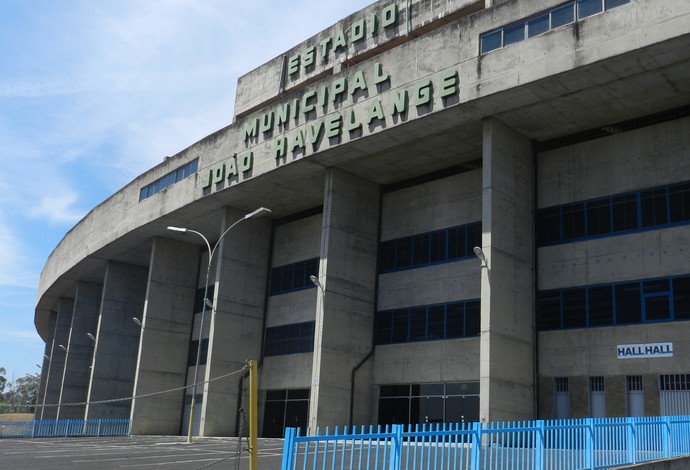 Estádio Municipal João Havelange, Parque do Sabiá (Foto: Felipe Santos/GLOBOESPORTE.COM)