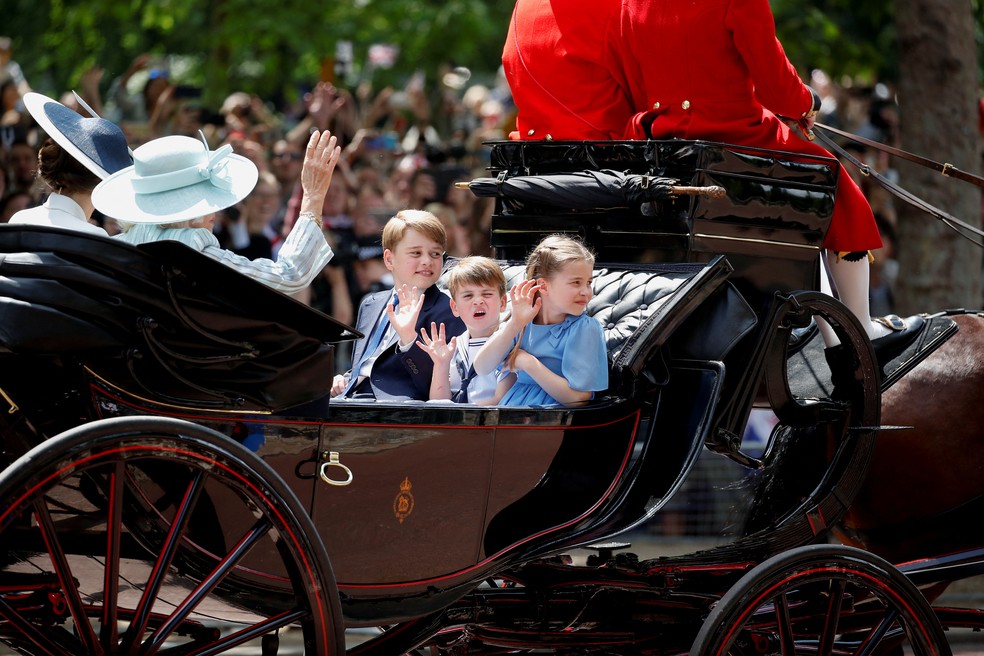 George Louis e Charlotte nas comemorações do JUbileu de Platina da rainha Elizabeth II — Foto: Peter Nicholls/Reuters