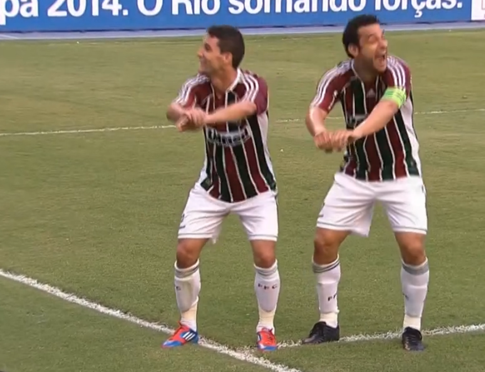 Thiago Neves e Fred são amigos e, na época de Fluminense, caprichavam nas comemorações (Foto: Reprodução SporTV)