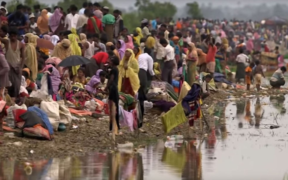 Sobreviventes relatam que os militares separaram homens e mulheres, mataram os primeiros e estupraram as segundas; bebês eram comumente atirados ao chão e mortos com golpes de canos de fuzis ou de bambus (Foto: BBC)