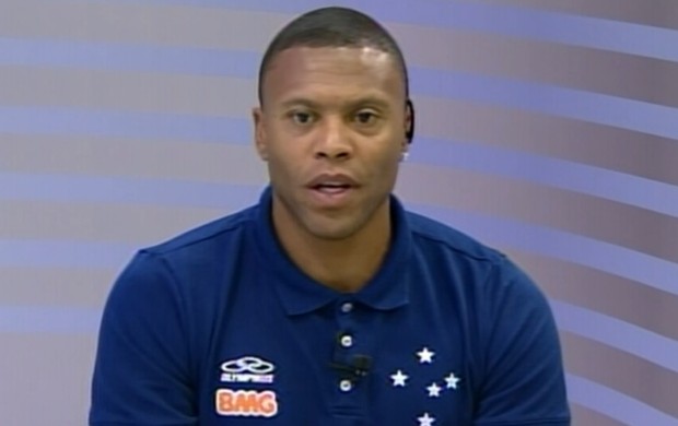Júlio Baptista vê armação tática como grande trunfo do Cruzeiro na Série A