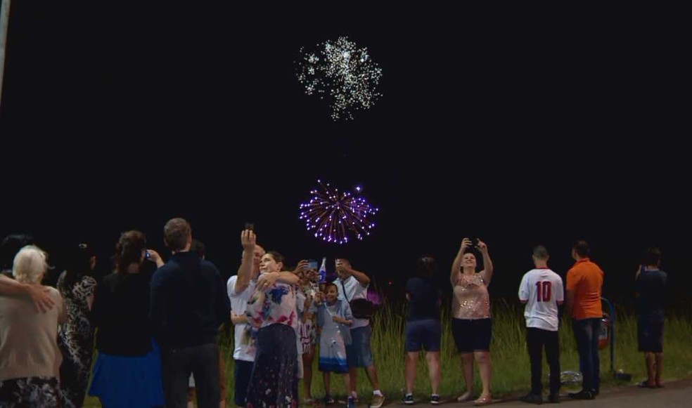 Clubes e empresas se uniram em Porto Alegre para festa de réveillon (Foto: Reprodução/RBS TV)