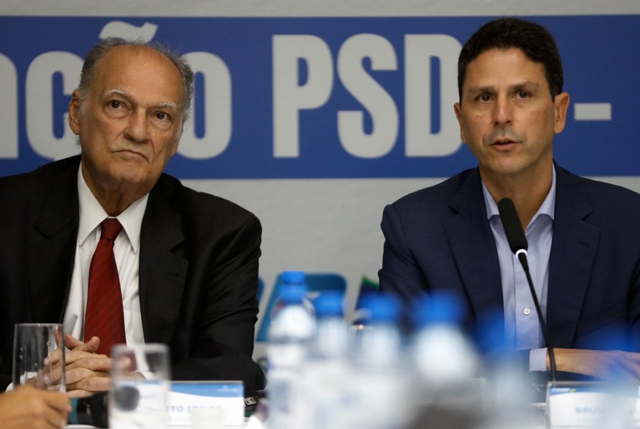 Roberto Freire e Bruno Araujo na Convenção do PSDB