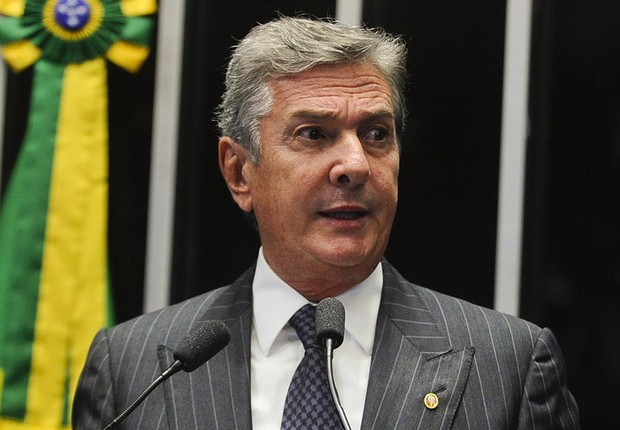 O senador Fernando Collor (PTC-AL) relembrou o processo de impeachment que o afastou do governo, mas não revelou voto (Foto: Marcos Oliveira/Agência Senado)
