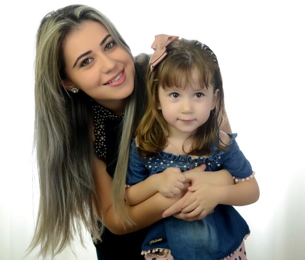 Let&iacute;cia e filha &mdash; Foto: Arquivo Pessoal 