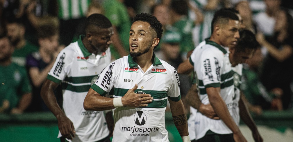 Identificado Com O Coritiba Rafinha Busca O Quinto Titulo Estadual Pelo Clube Coritiba Ge
