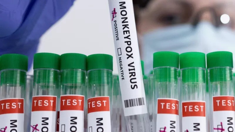 Os integrantes da família orthopoxvirus oferecerem uma espécie de 'imunidade cruzada' (Foto: REUTERS via BBC)