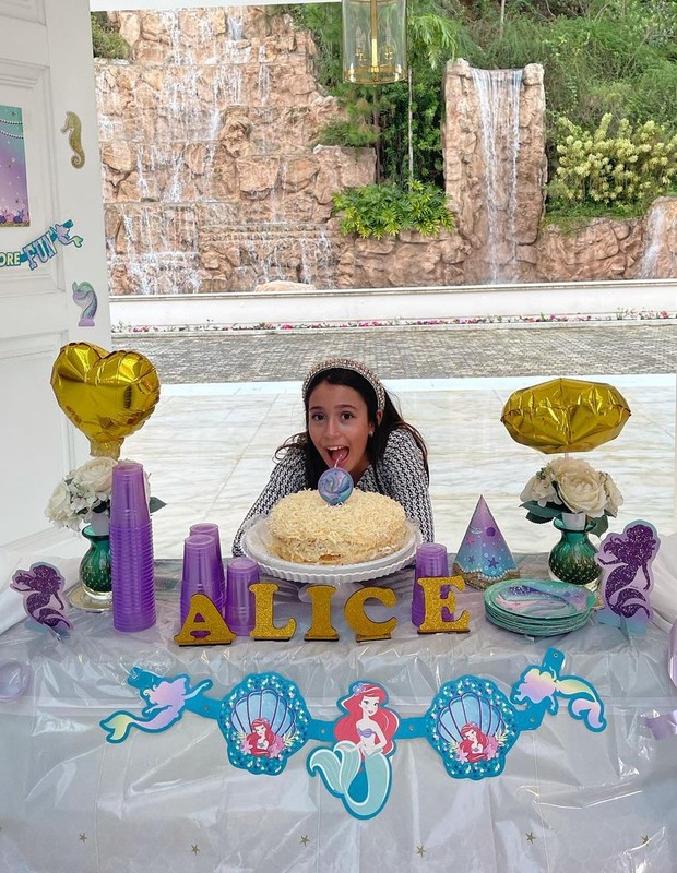 Alice, filha mais velha de Daniela Albuquerque e Amilcare Dallevo Jr, celebra os seus 9 anos (Foto: Reprodução/Instagram)