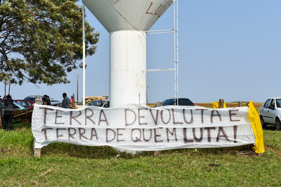 Integrantes do MST ocuparam fazenda em Mirante do Paranapanema (SP), no extremo oeste do Estado de São Paulo, neste sábado (23) — Foto: Coletivo de Comunicação do MST/Pontal do Paranapanema