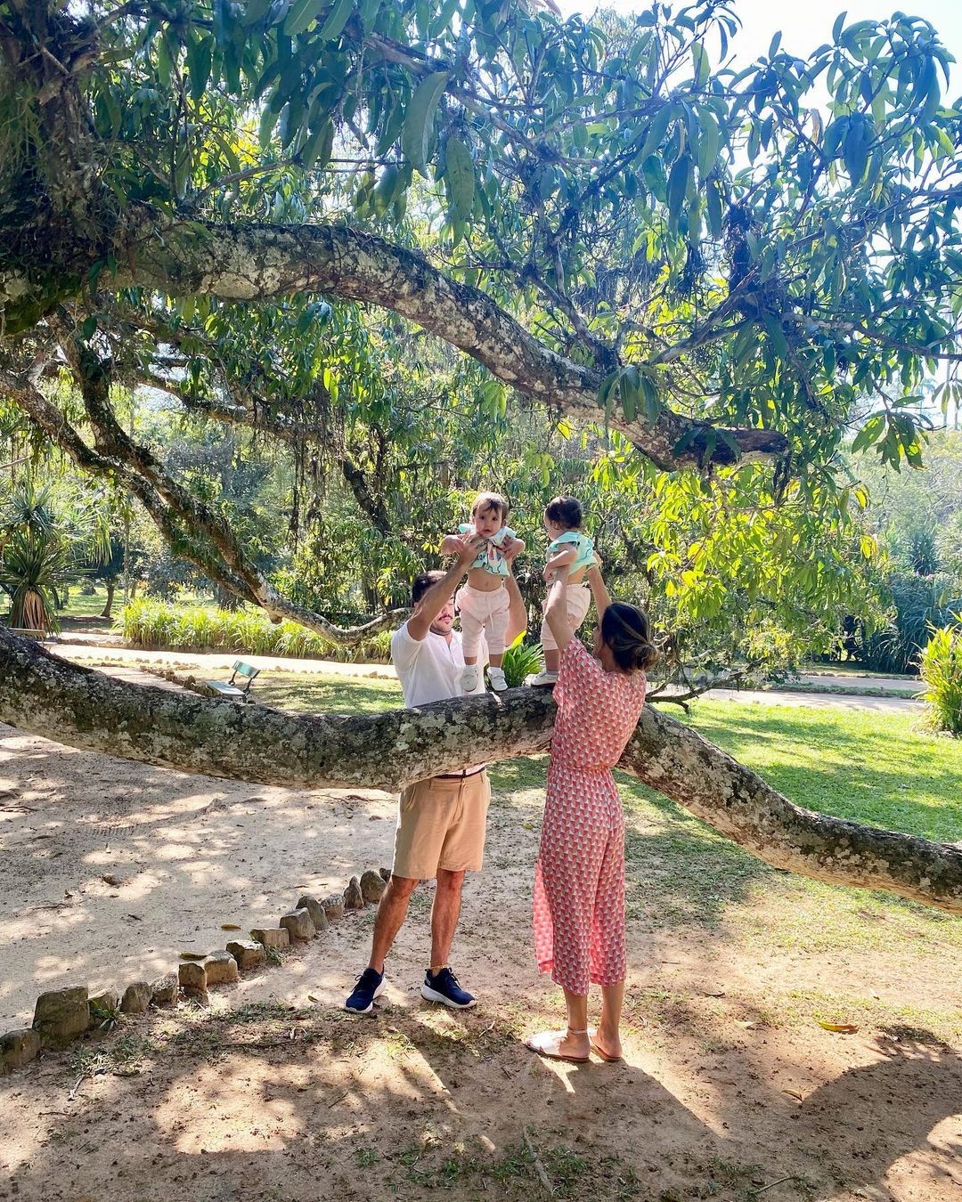Marcella Fogaça mostra passeio em família no Jardim Botânico (Foto: reprodução/instagram)
