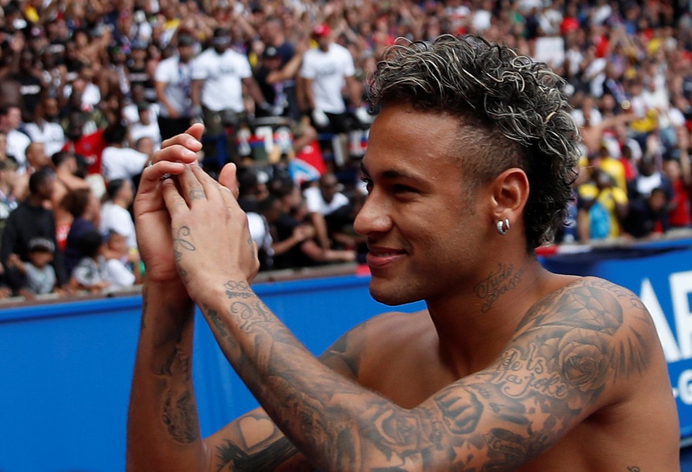 Neymar será convocado pela primeira vez como jogador do PSG (Foto: REUTERS/Christian Hartmann)