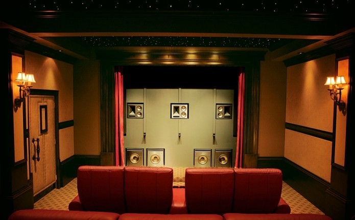 Escolha um home theater ou soundbar para potencializar o som de sua TV antiga (Foto: Divulgação/Klipsch)