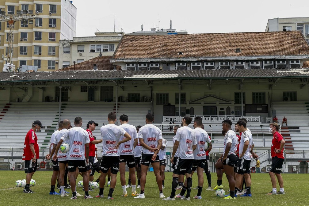 Técnico relaciona 21 jogadores para jogo no Castelão; veja a lista