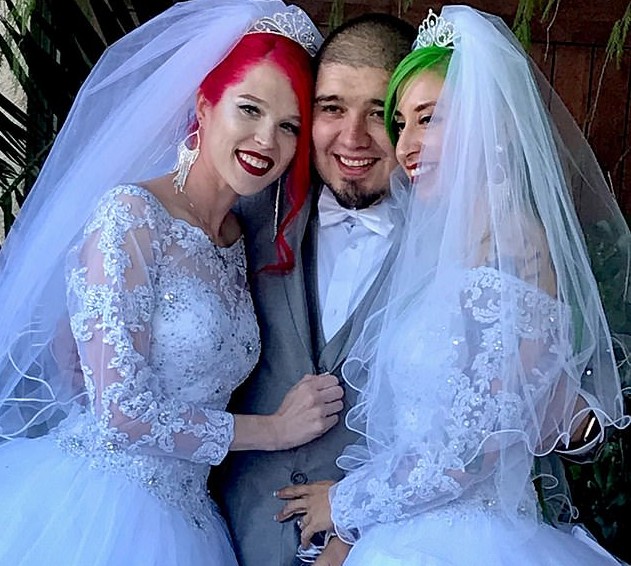 Summer (esquerda), Jimmy (meio) e ChaCha (direita) no dia do casamento (Foto: Reprodução: Daily Mail )