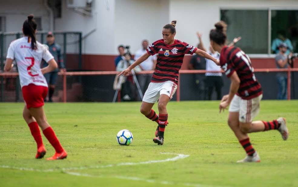 Flávia Giovanna em ação pelo Flamengo/Marinha — Foto: Marcelo Côrtes / Flamengo