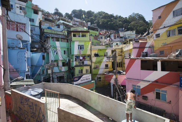 Potência desconhecida: entenda o poder econômico da favela