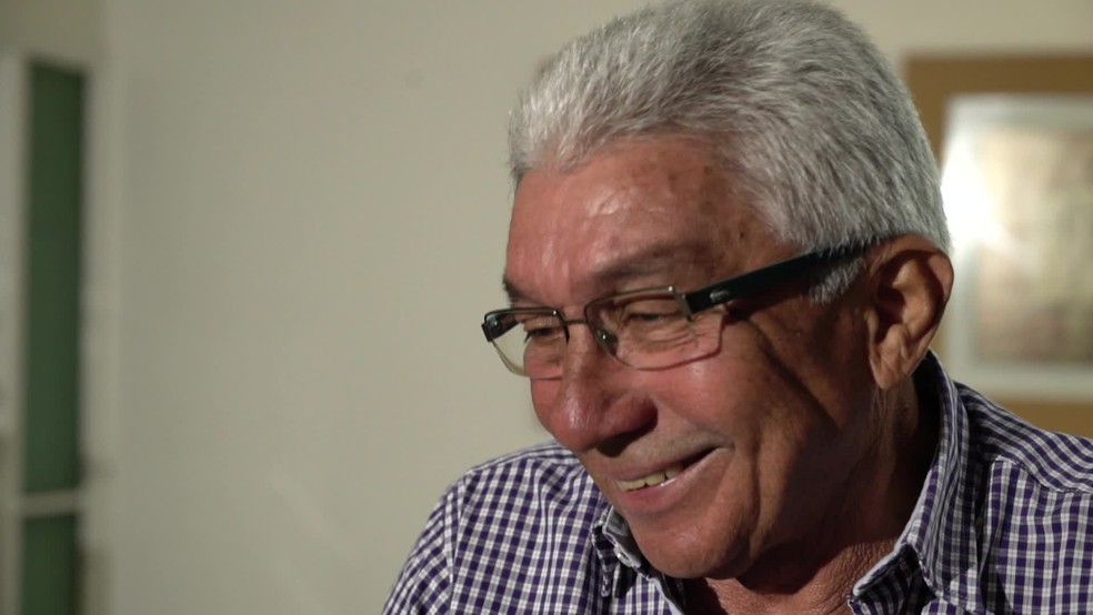Técnico Givanildo Oliveira durante entrevista — Foto: Reprodução