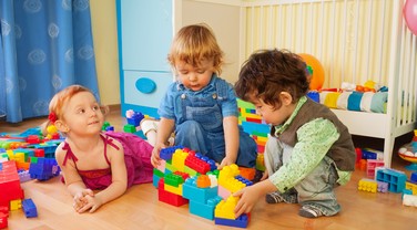 brincadeira; escola; amigos; criança (Foto: Shutterstock)