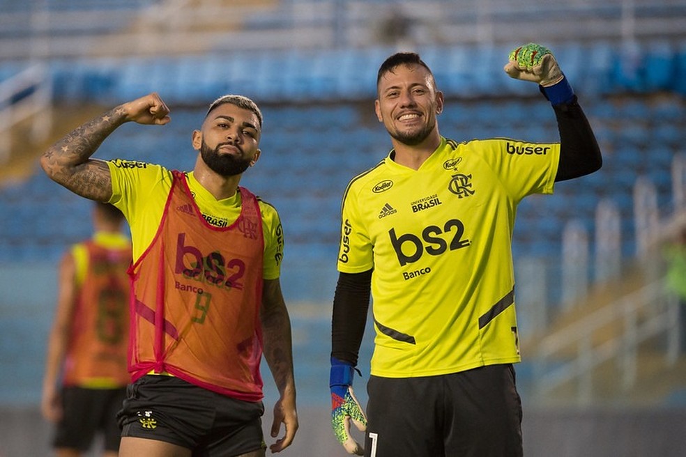 Gabigol e Diego Alves — Foto: Alexandre Vidal / Flamengo