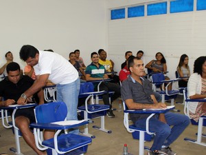 Candidatos fazem prova do vestibular da Uema no Maranhão (Foto: Divulgação / Uema)