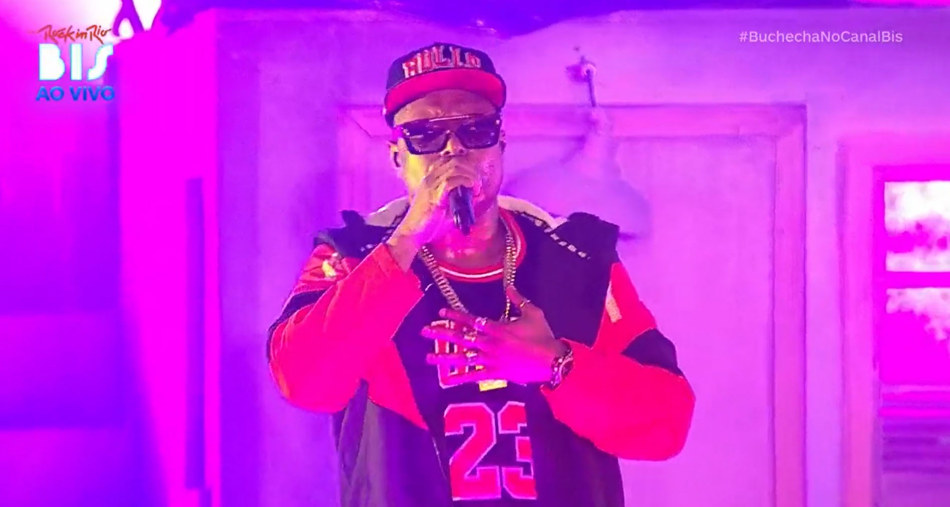 Buchecha se emociona no Espaço Favela ao falar de Claudinho: 'Como eu queria que ele estivesse aqui'