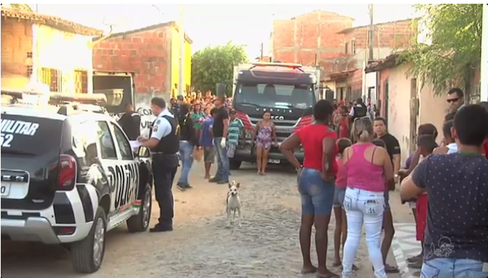 Universidades do Ceará se mobilizam contra homicídios de jovens no estado (Foto: TVM)