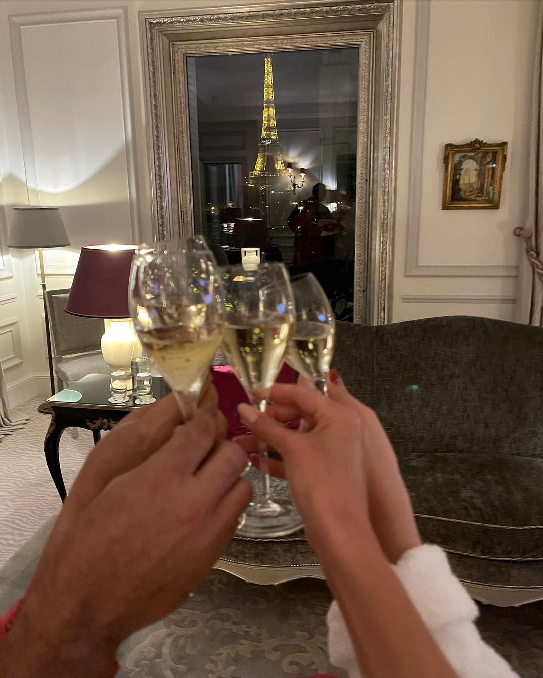 Bruna Marquezine viaja para Paris e celebra aniversário da irmã (Foto: Reprodução / Instagram)