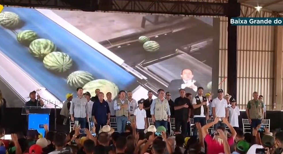 Presidente Jair Bolsonaro e os ministros no Piauí — Foto: Reprodução