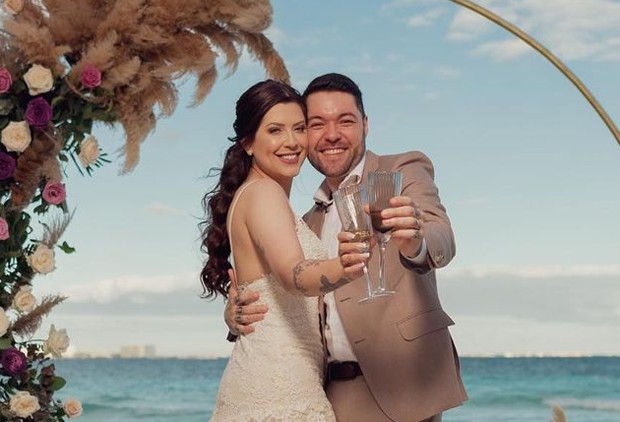 Andressa Ganacin e Nasser Rodrigues: Casamento oficializado no dia 19 de agosto de 2021 (Foto: @forjack.studio)