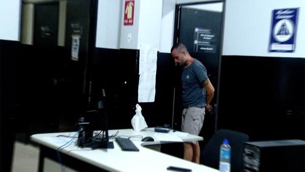 Homem que aplicava golpes em bares e restaurantes  preso em Palmas  Foto: Reproduo/ TV Anhanguera 