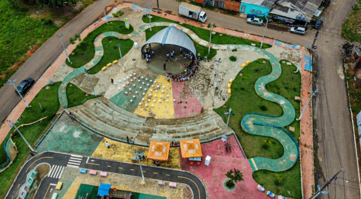 Em Rio Branco, grupo de grafiteiros realiza oficina para ensinar arte à comunidade