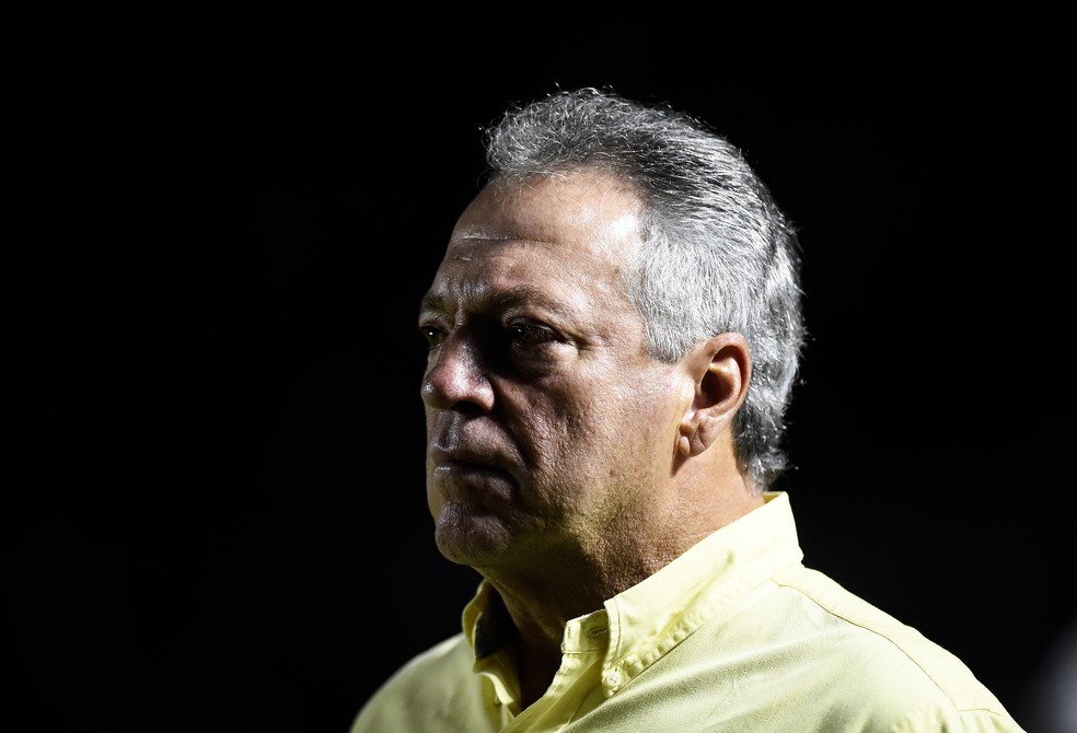 Abel Braga, técnico do Vasco — Foto: André Durão