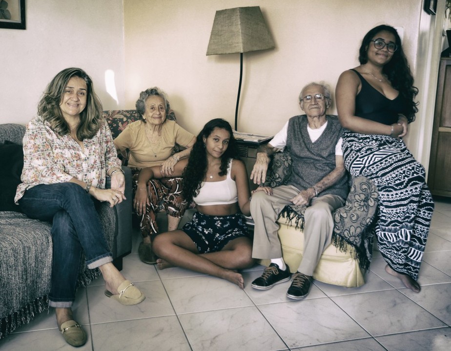 Antônio e Alzira, casados há 60 anos morador do Largo do Machado, conseguiu comprar seu apartamento trabalhando como zelador.