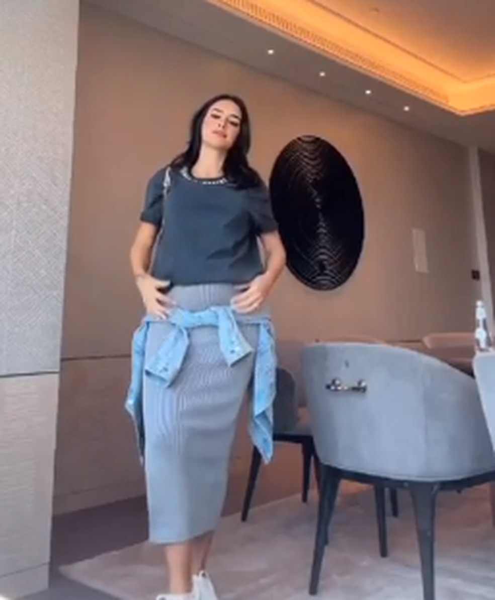 Bruna Biancardi mostra look do dia em Riad — Foto: Reprodução